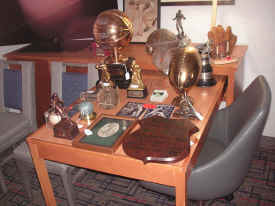 3 bills room first (11).jpg (130458 bytes)